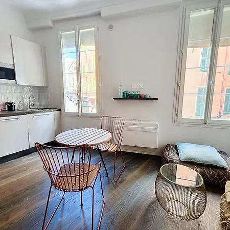 Charming Old Appartement *